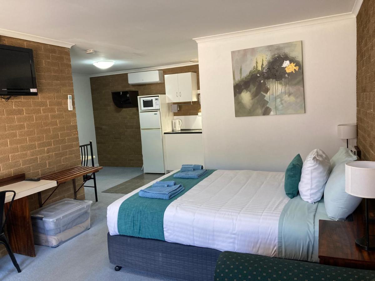 Camellia Motel Narrandera Exterior foto