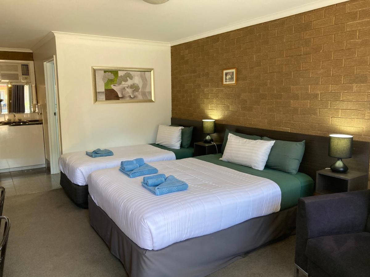 Camellia Motel Narrandera Exterior foto