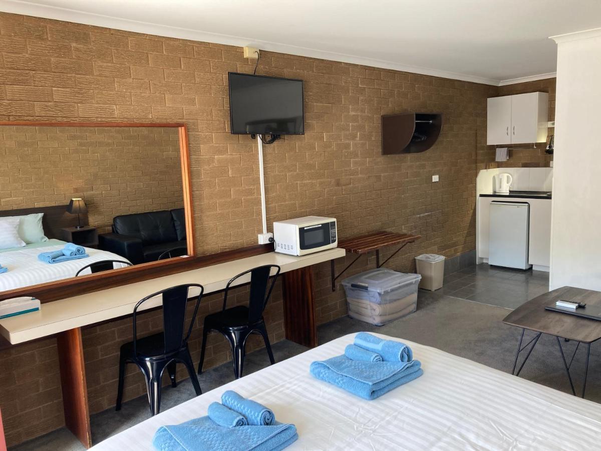 Camellia Motel Narrandera Exterior foto