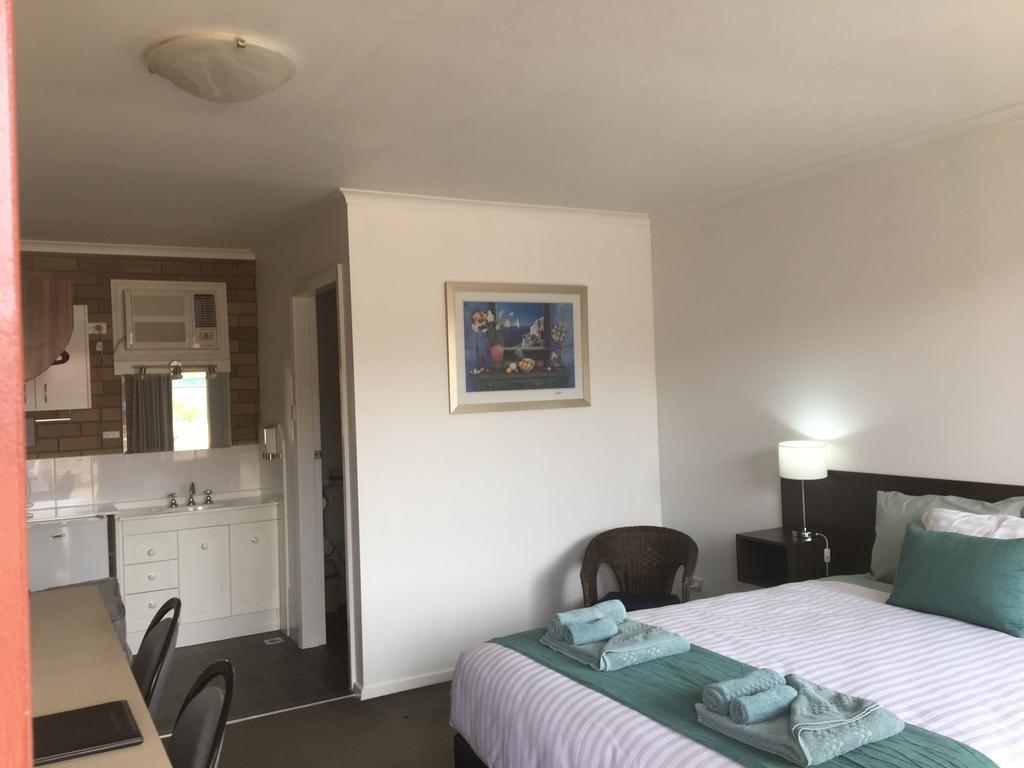 Camellia Motel Narrandera Exterior foto