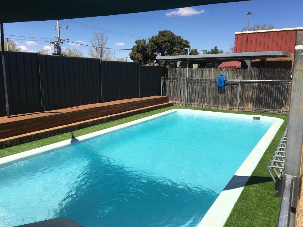 Camellia Motel Narrandera Exterior foto